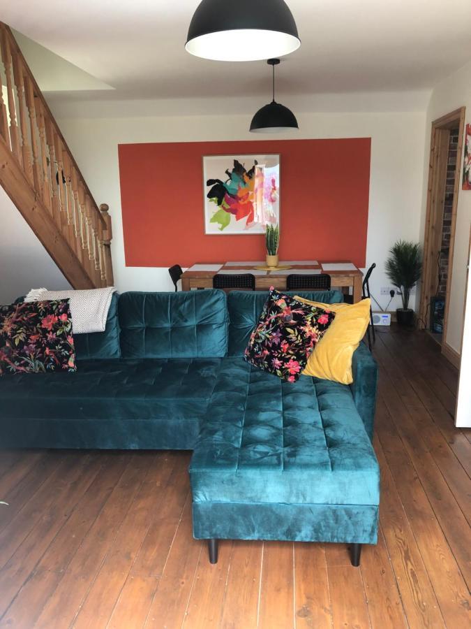 Hilltop House Is A Welcoming 2 Bedroom Property Matlock  Bagian luar foto