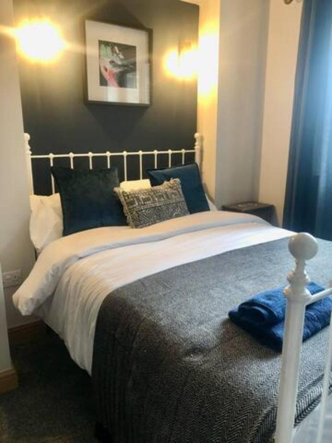 Hilltop House Is A Welcoming 2 Bedroom Property Matlock  Bagian luar foto